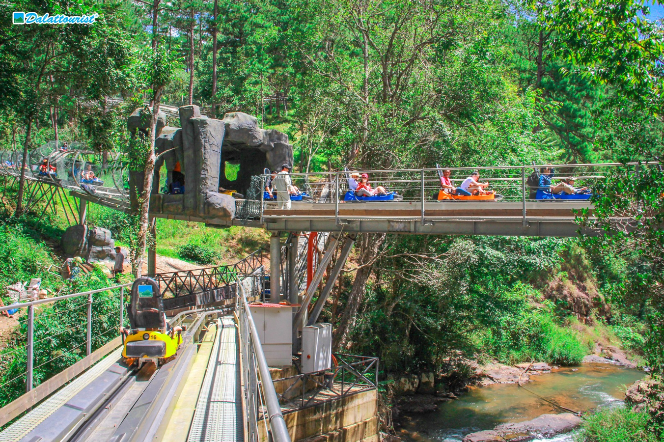Datanla New Alpine Coaster Experience in Da Lat vBX0kniG