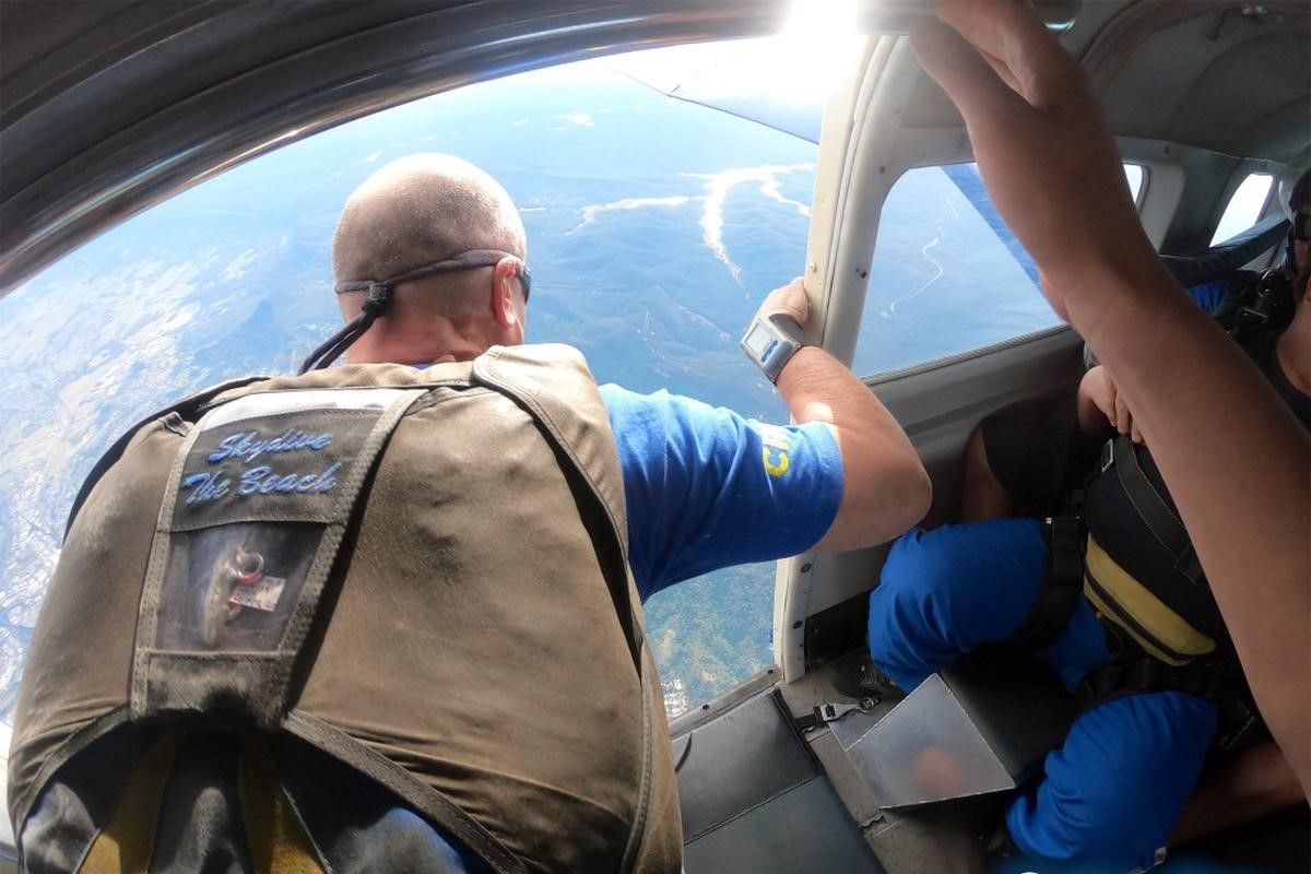 Tandem Skydiving Experience Wollongong from Sydney YzFmXAJu