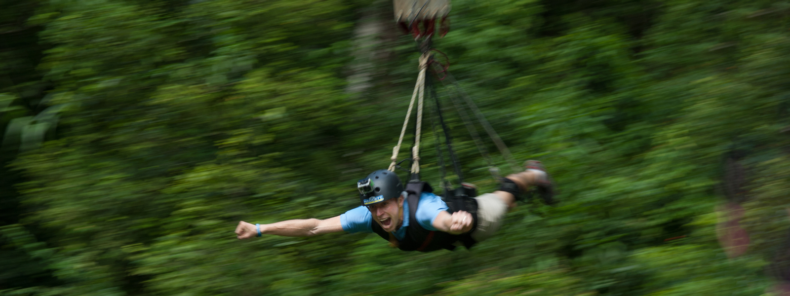 Giant Swing at Skypark Sentosa 7MhfJpuV