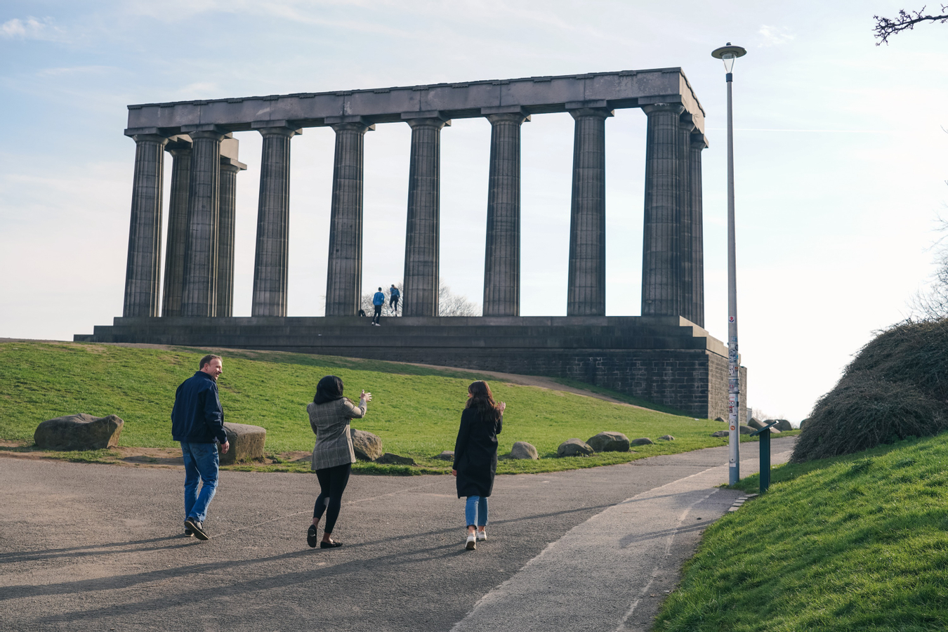 Edinburgh Castle to Arthur's Seat Private and Custom Walking Tour JMwpxRYT