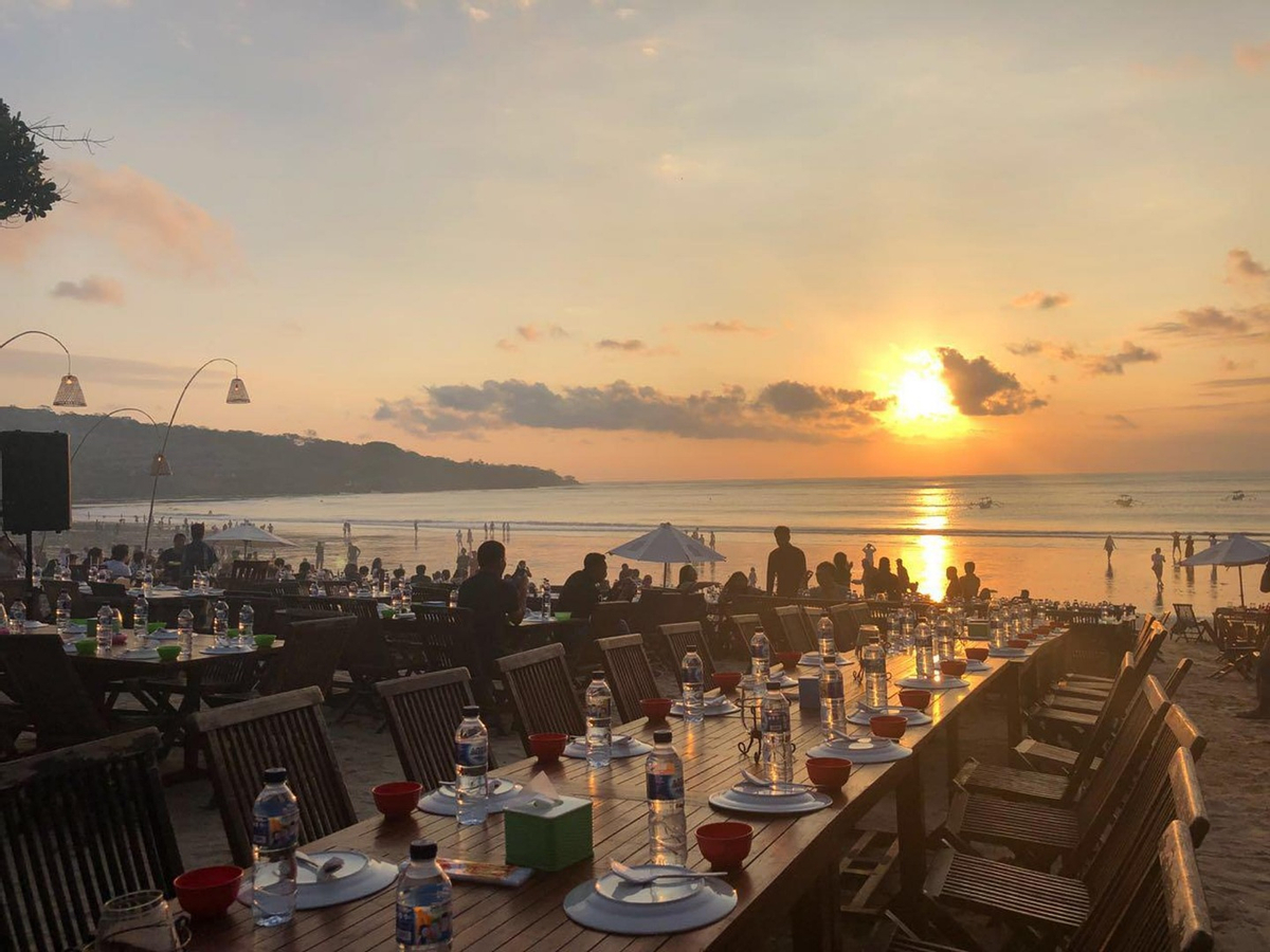 Jimbaran Seafood Dining and Sunset Experience et96r5V3