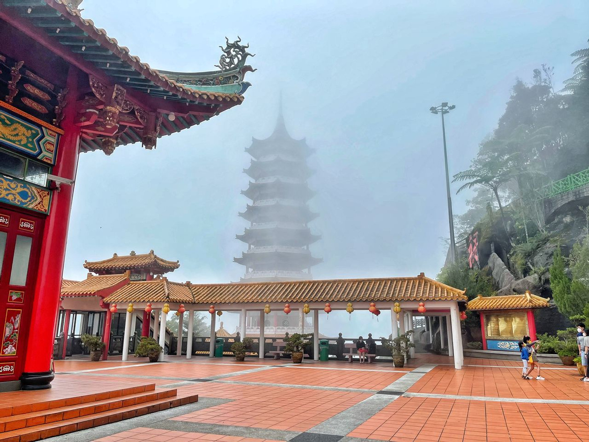 Genting Highlands and Batu Caves Day Tour YvfFH2uP
