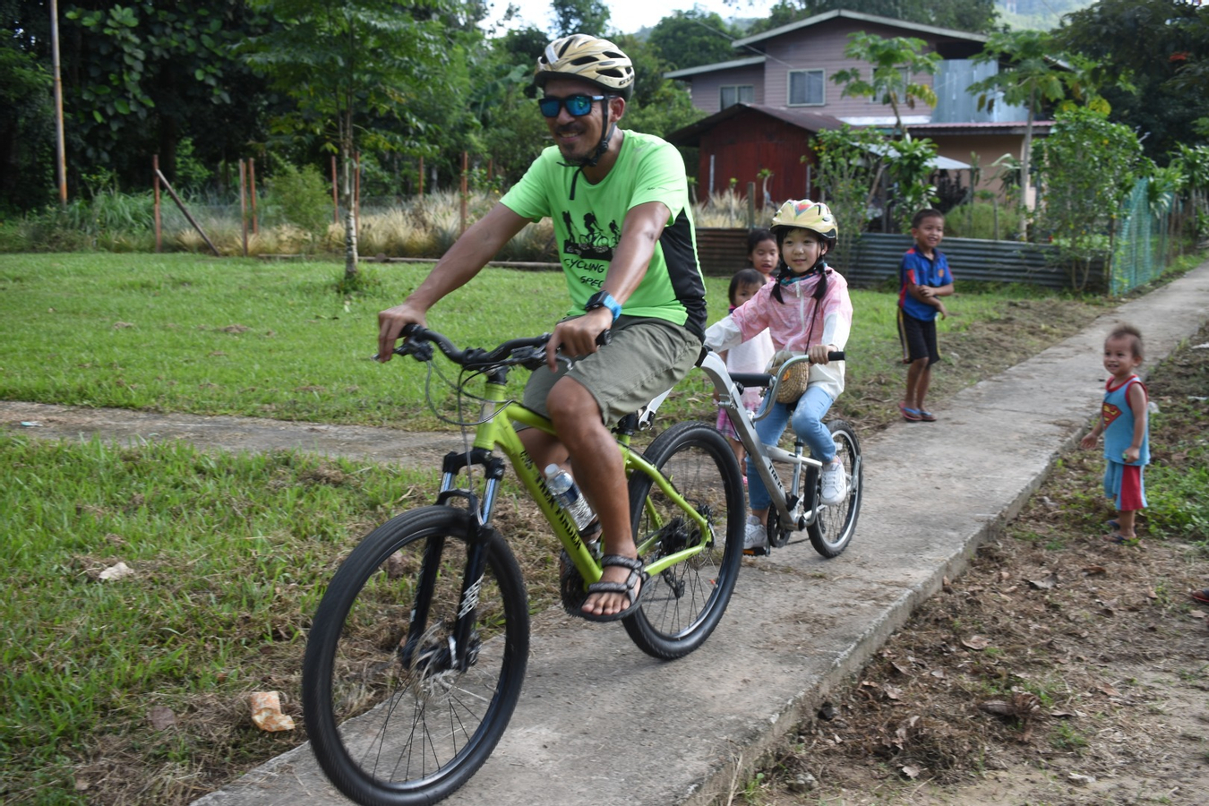 Countryside Cycling Tour in Kiulu Sabah jch7096M