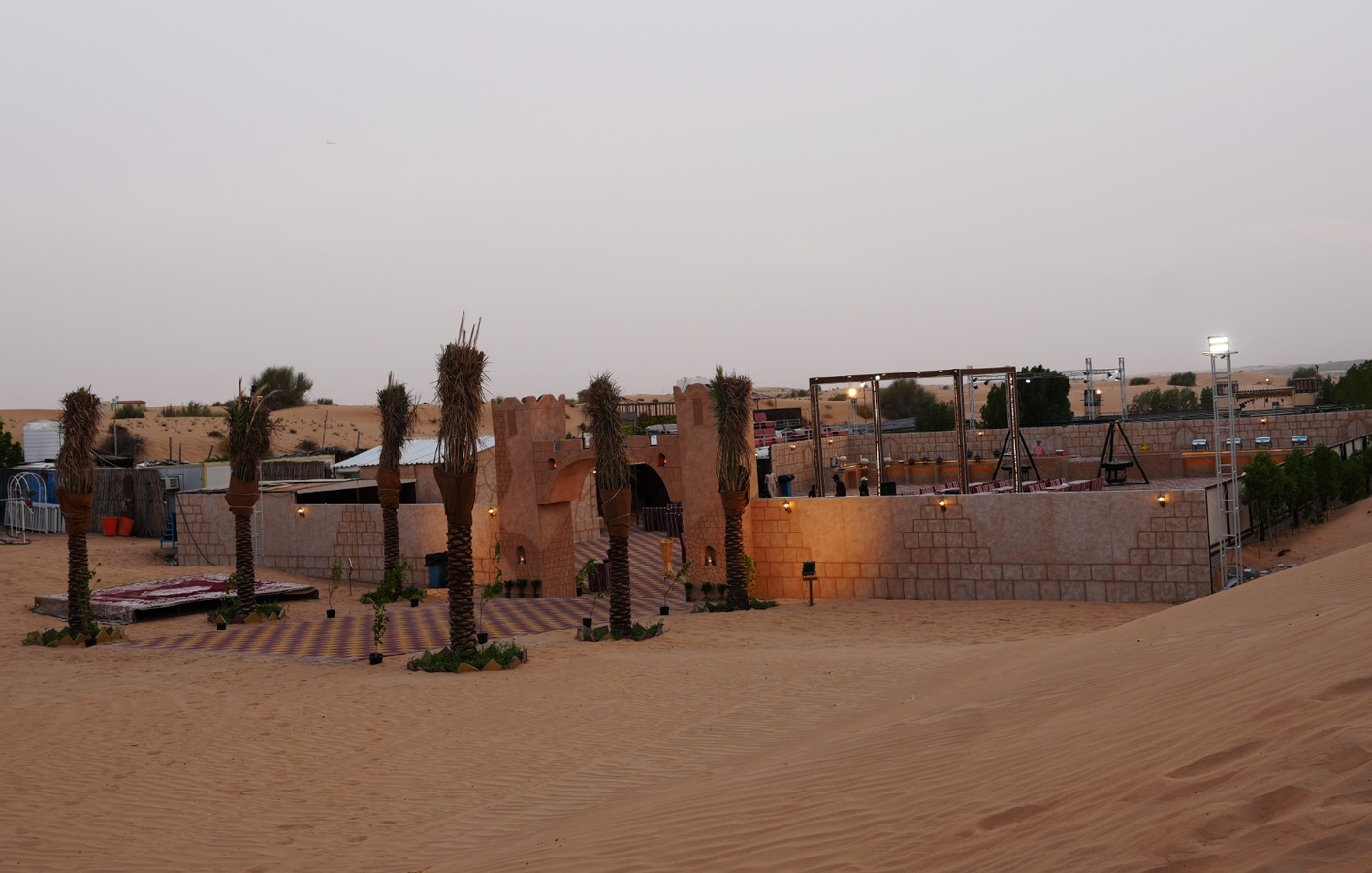 Deluxe Desert Safari Experience in Dubai S1HXjkPf