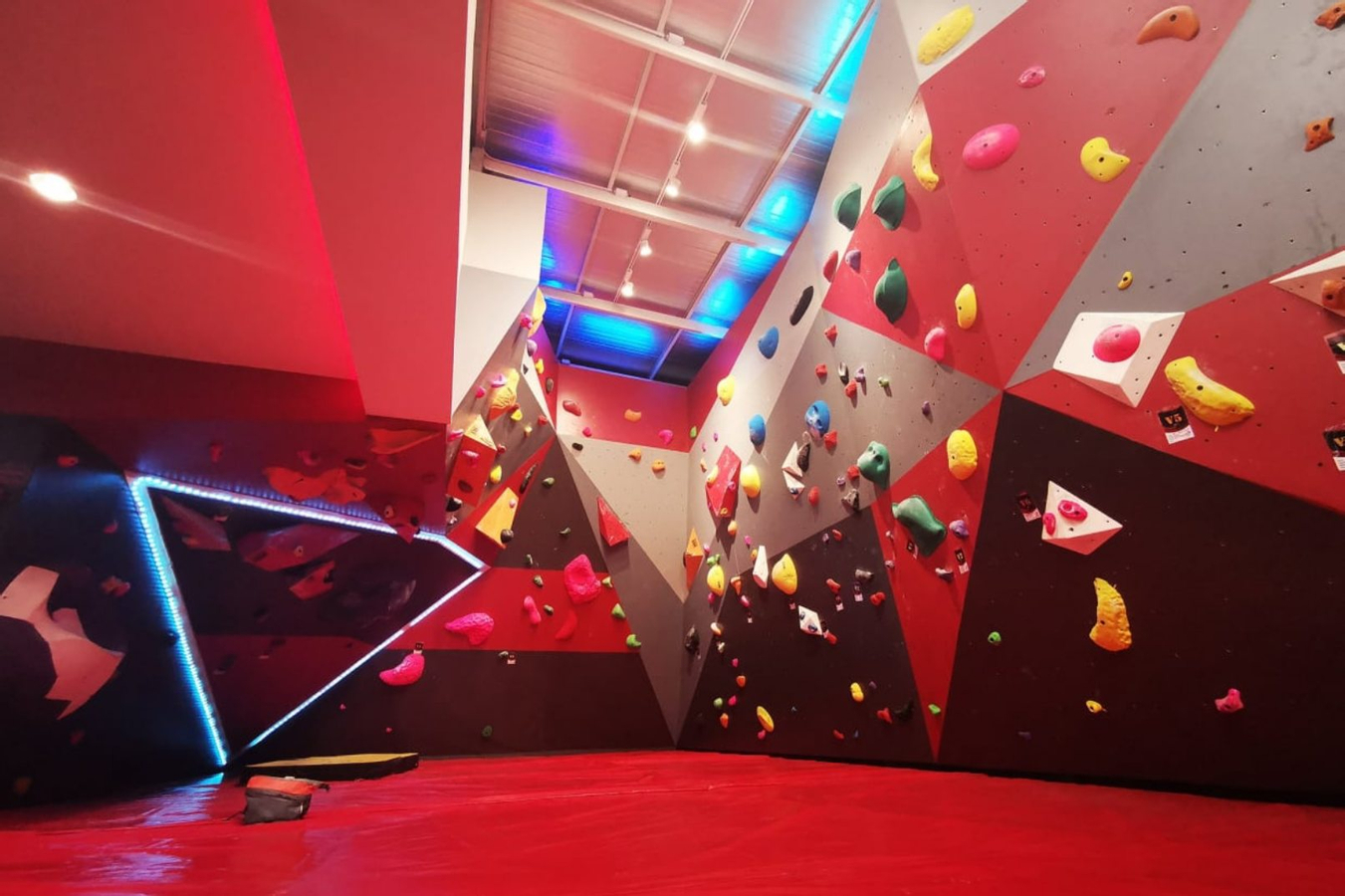 Gravity Lab Indoor Climbing Experience in Bangkok f5n27gGR