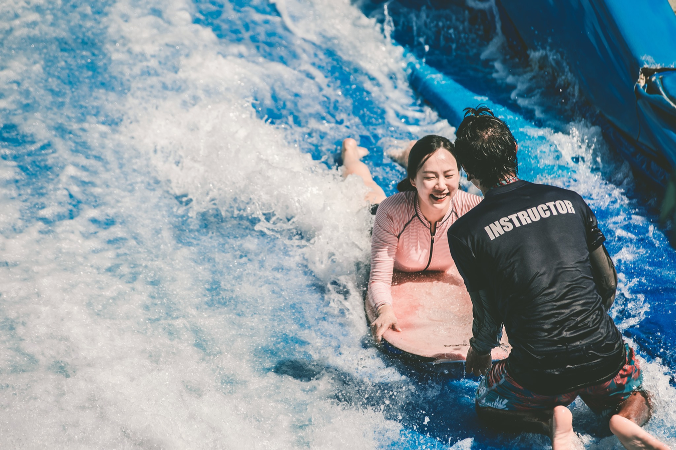 Surfing Experience by Flow House Bangkok K7MzArOy
