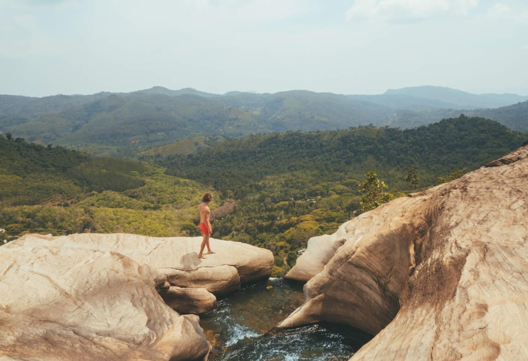 Private Lipton Seat Sunrise, Upper Diyaluma, and Ravana Falls Day Tour from Ella HbfR76J5