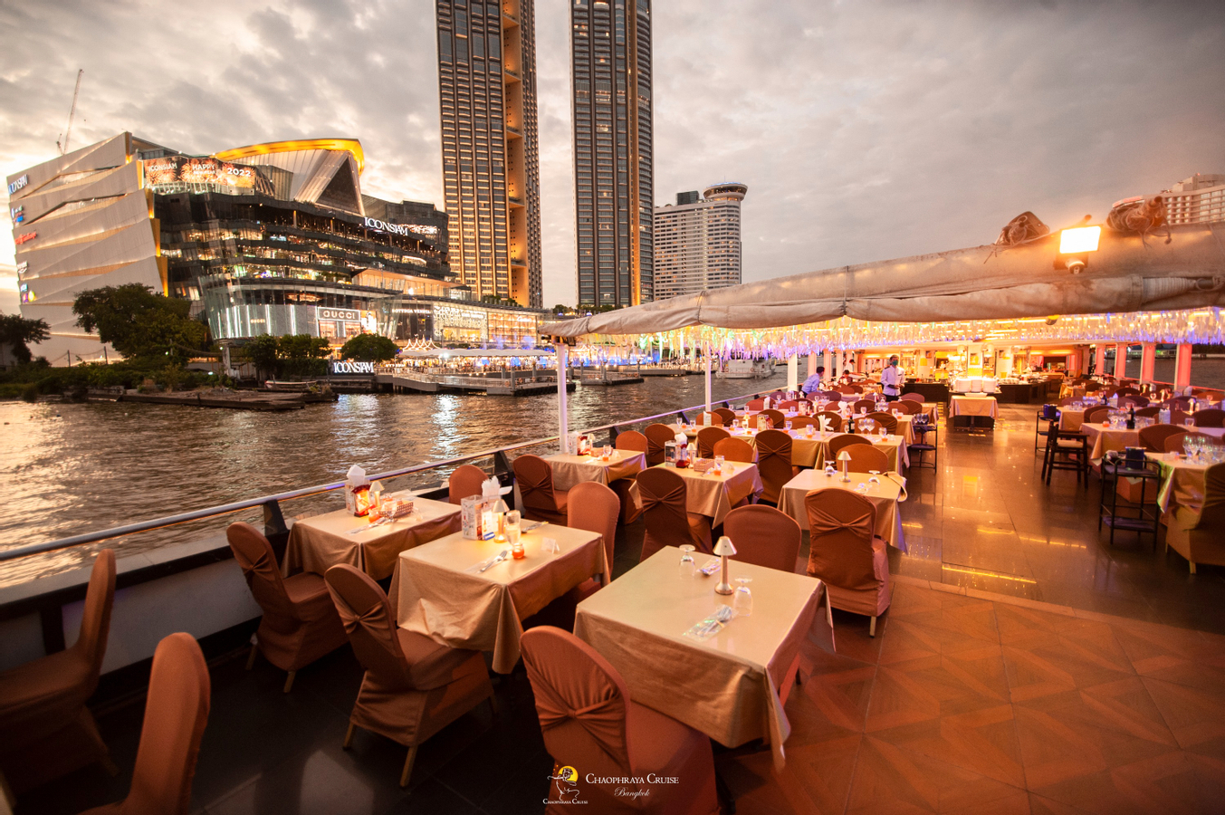 Chao Phraya Cruise in Bangkok yQgAYMFw