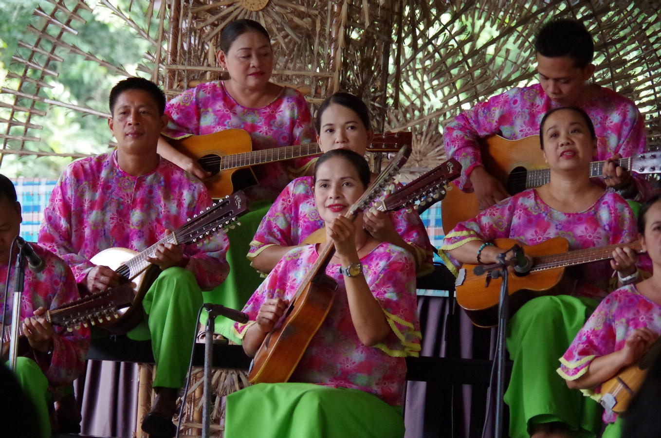 Villa Escudero Day Tour from Manila by Vina Tour (비나투어) ygBbBFGW
