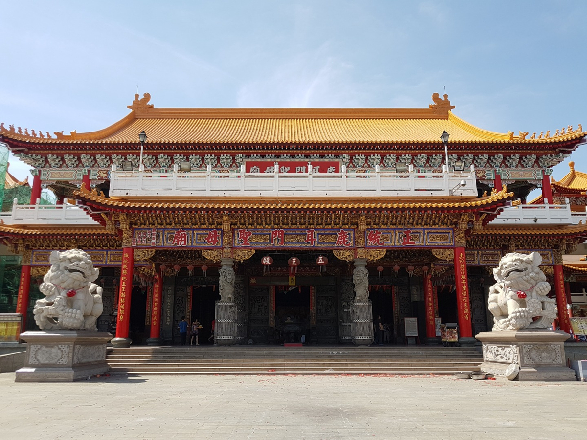 Tainan Car Rental with Driver : Chimei Museum from Kaohsiung HJABbGdJ