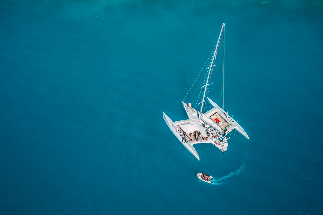 2D2N Avatar Trimaran Charter Sailing Experience in Whitsundays qRH5ESYp