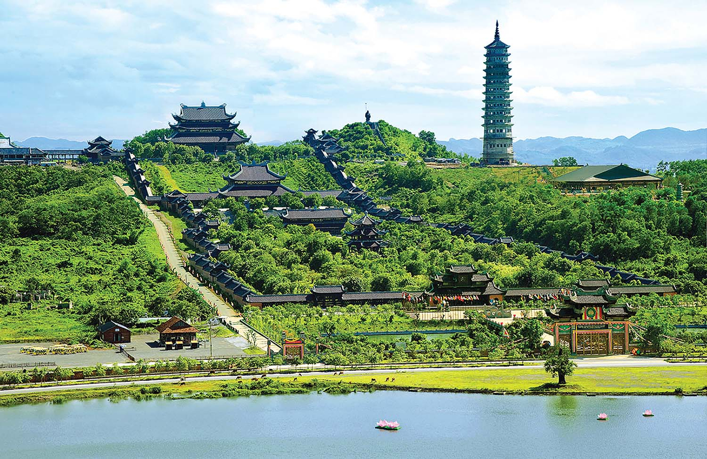 Bai Dinh Pagoda & Galaxy (Thien Ha) Grotto Ninh Binh Day Tour Diskon 50% Harga Tiket Masuk