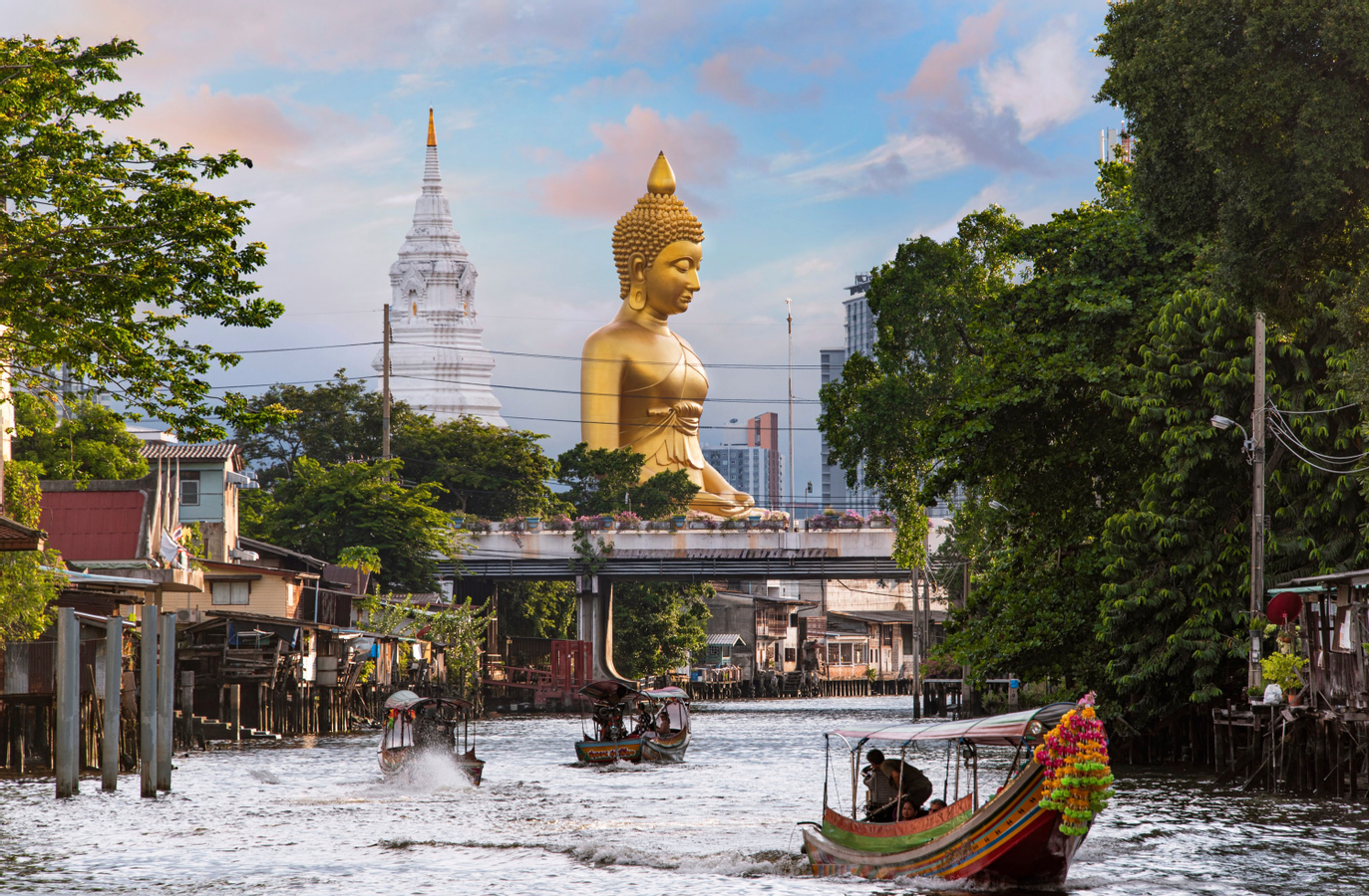 Bangkok's Canals & Chaophraya River by Longtail Boat to Wat Arun VJ0pVCaD
