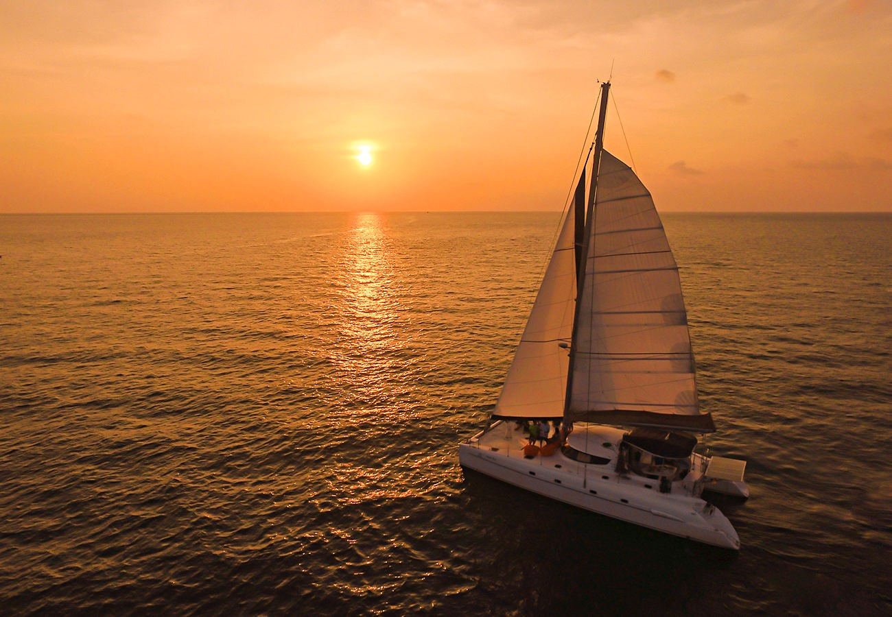 Promthep Cape and Nui Beach Sunset & Dining Tour by Catamaran Y76sfoPg