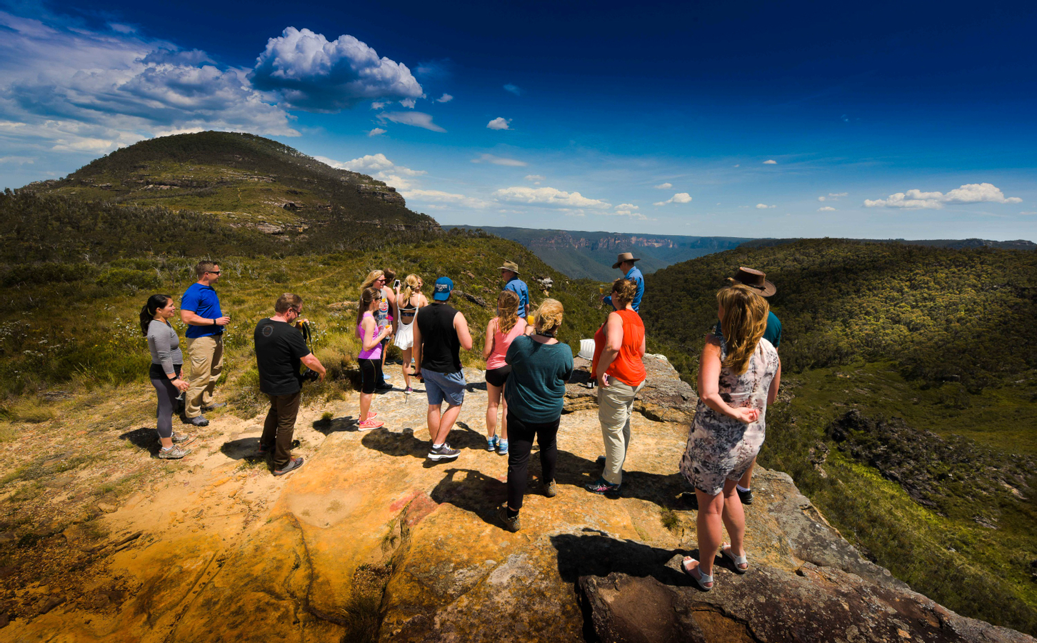 Blue Mountains Hike the World Heritage LRh3N3Lr