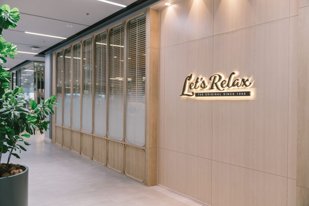 Let's Relax Spa Experience at Samyan Mitrtown in Bangkok  ERtB5dzU