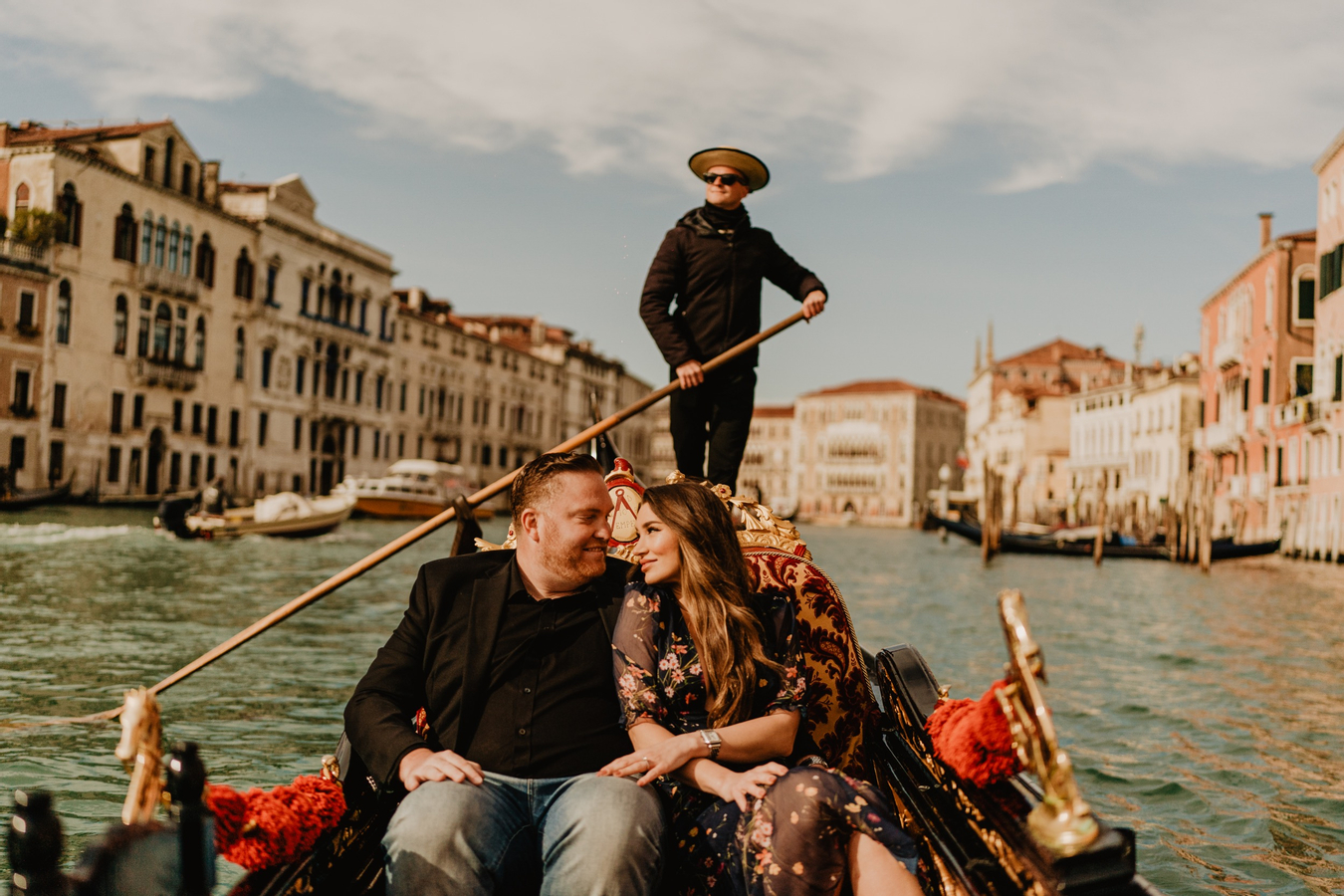Private Photoshoot with a Vacation Photographer in Venice HhslZvhu