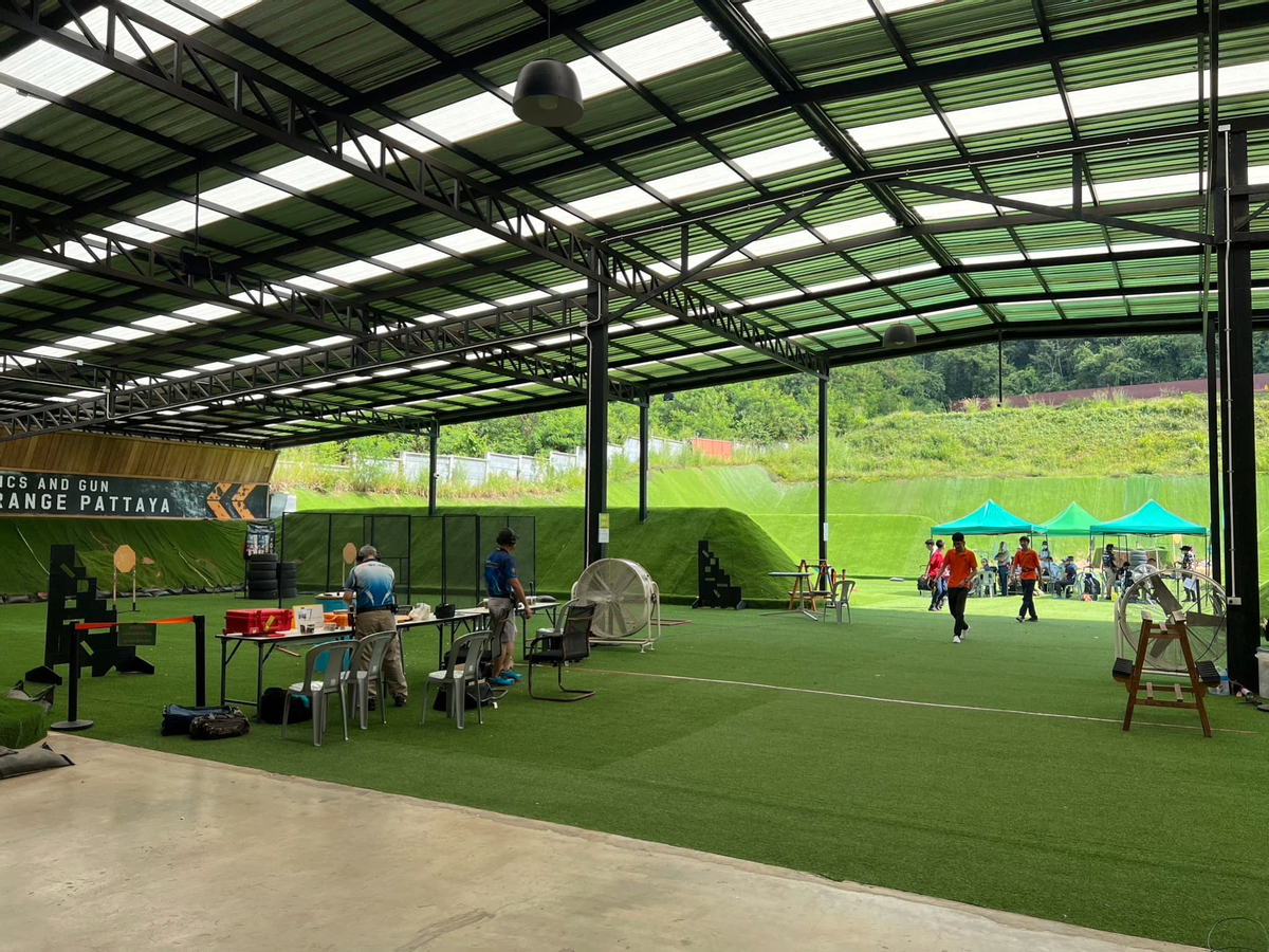 Tactics and Gun Shooting Range Experience in Pattaya Thailand smbKFG7R