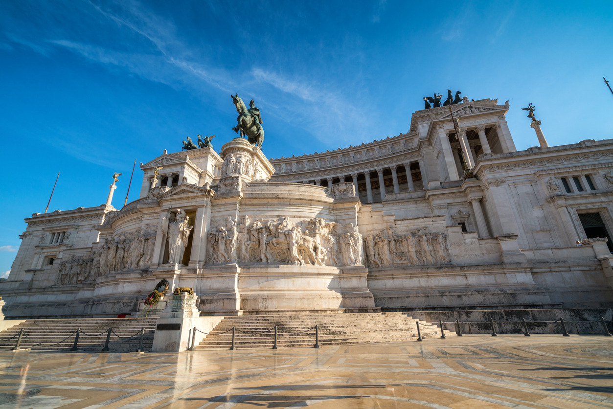 Rome’s Iconic Walking Tour With Free eSIM fM45zQXz