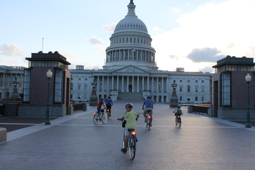 Washington DC Monuments and Memorials Bike Tour SG5R5wsE-backdrop