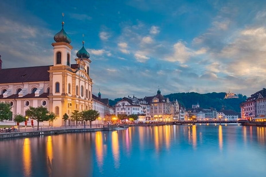 Scavenger Hunt and Walking Trip in Lucerne 8BhHJ7hU-backdrop