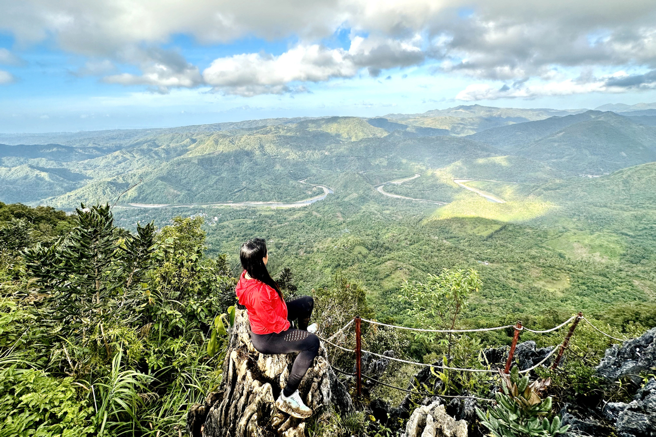 Mount Daraitan  One-day Hiking & Mountain  Tour q1aTxRtM