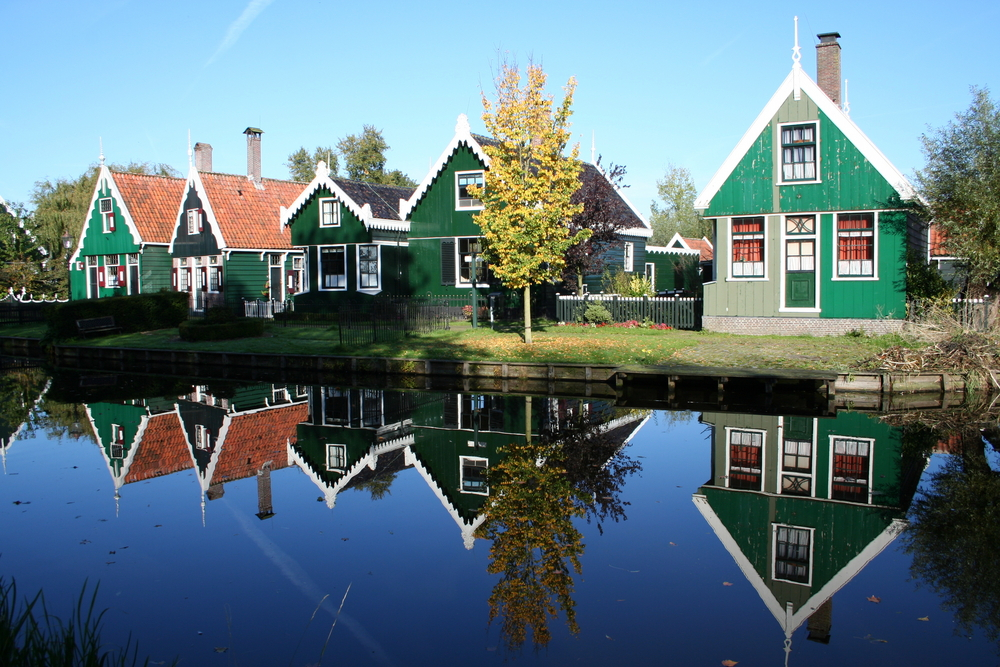Zaanse Schans Windmills, Edam, Volendam & Marken Tour from Amsterdam JMGWicOA