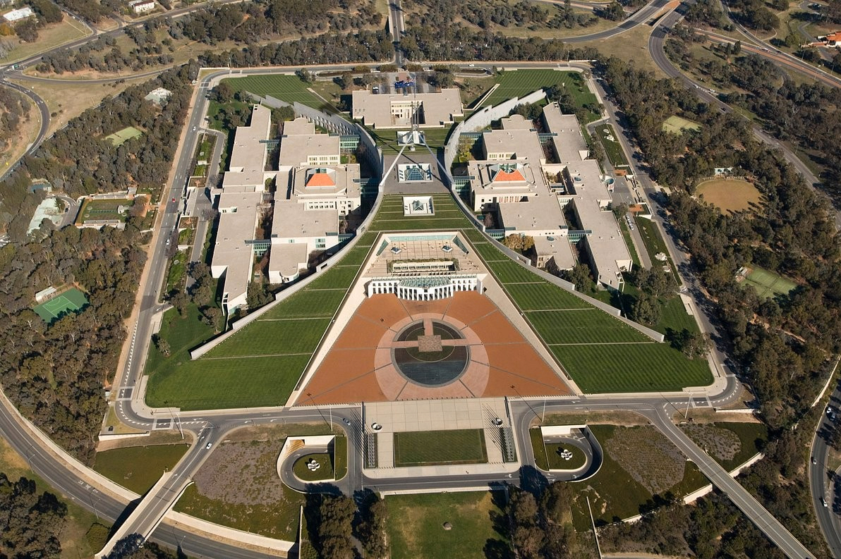 Canberra Day Tour with Chinese Speaking Guide QY4LiJK7
