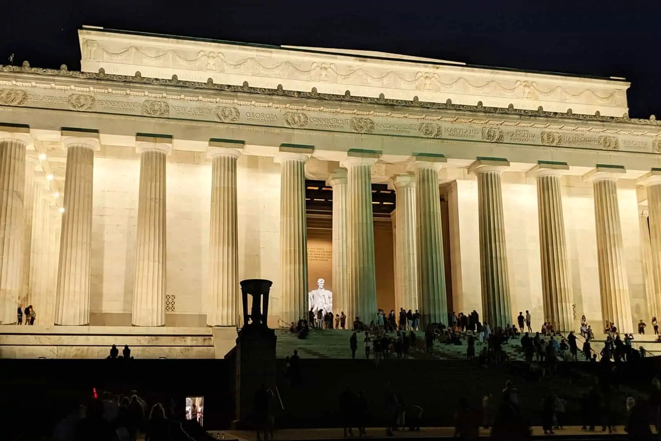 The U.S. Navy Memorial, White House, and Capitol Building Night Tour PEkvhXPV