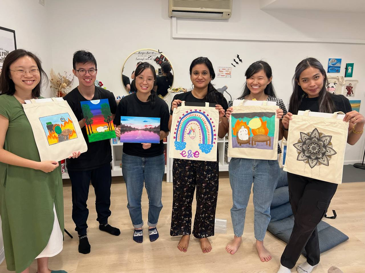 Art Jamming with Complimentary Board Games by Hey Decoupage CTCpFZrZ