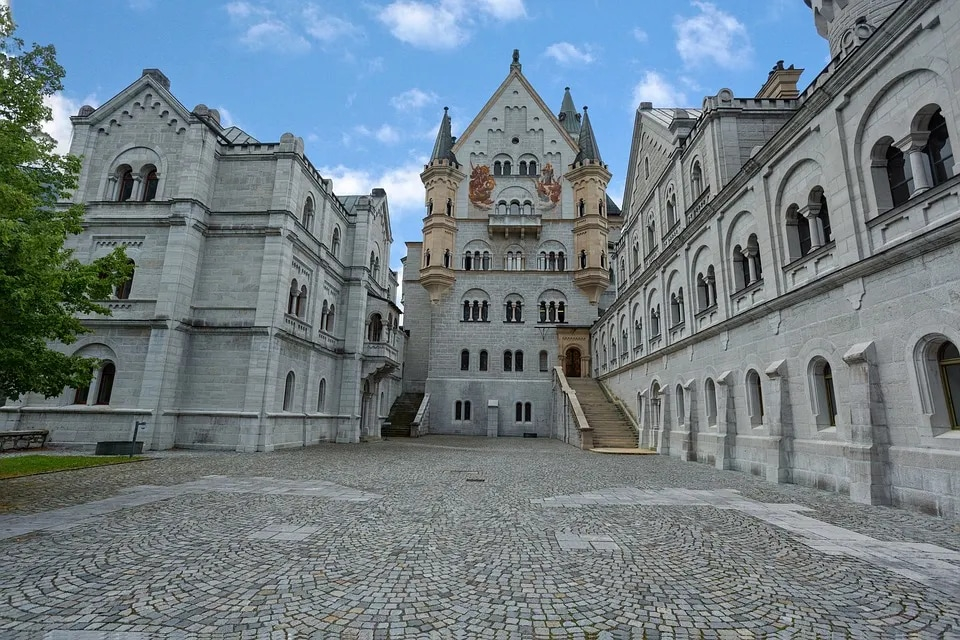 Neuschwanstein Castle Day Tour f6N1WfFn