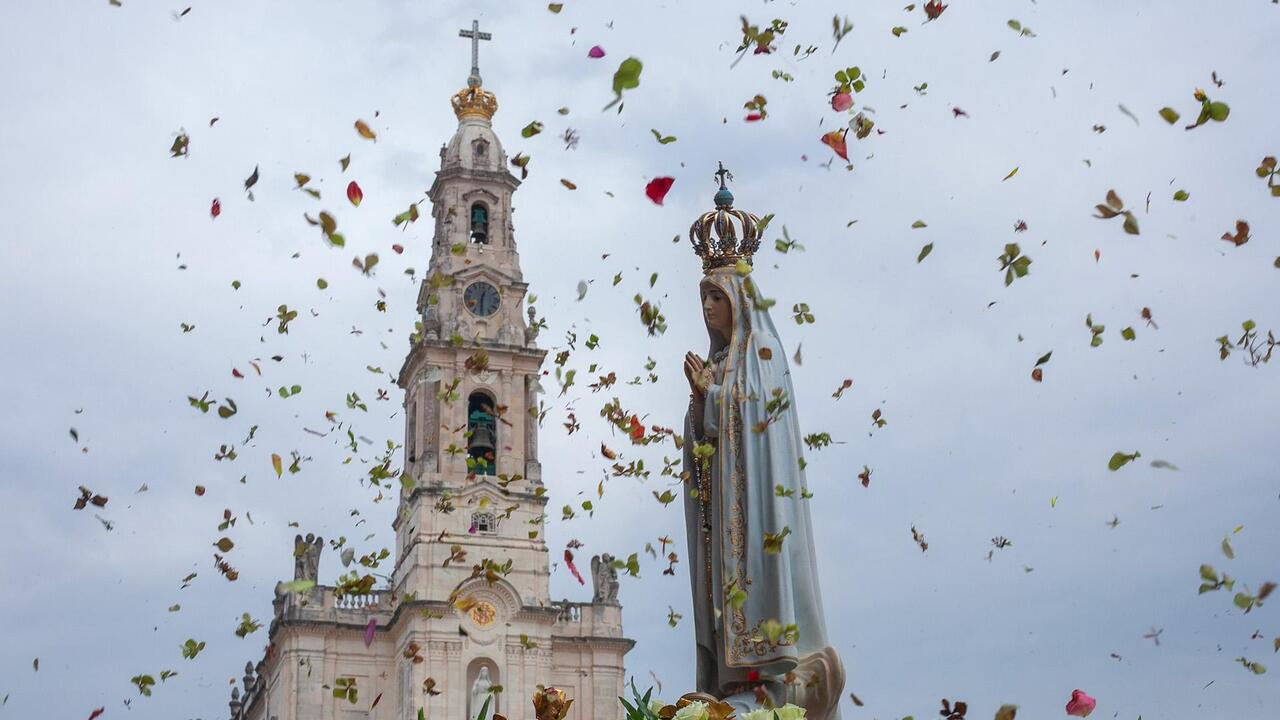 From Lisbon: Fatima, Nazare & Obidos Full-Day Private Tour Xperience sX9I4xWd-backdrop