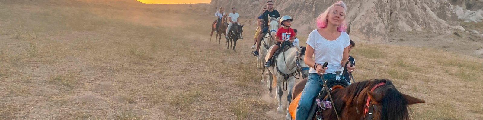 Fairy Chimneys Guided Horseback Tour in Cappadocia pq0ZbAG8