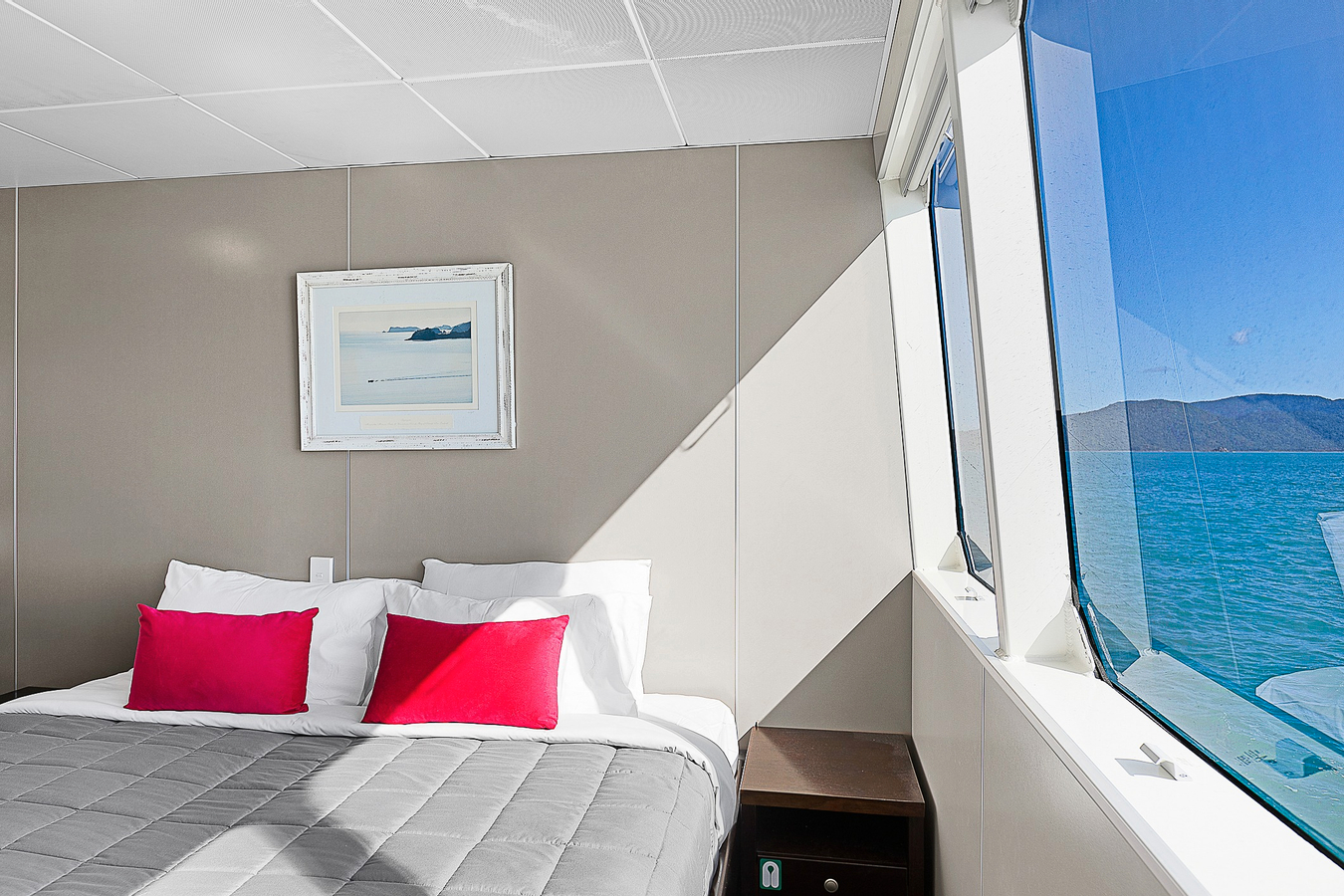 2 Nights Small Ship Cruising in the Whitsundays YubczVYf