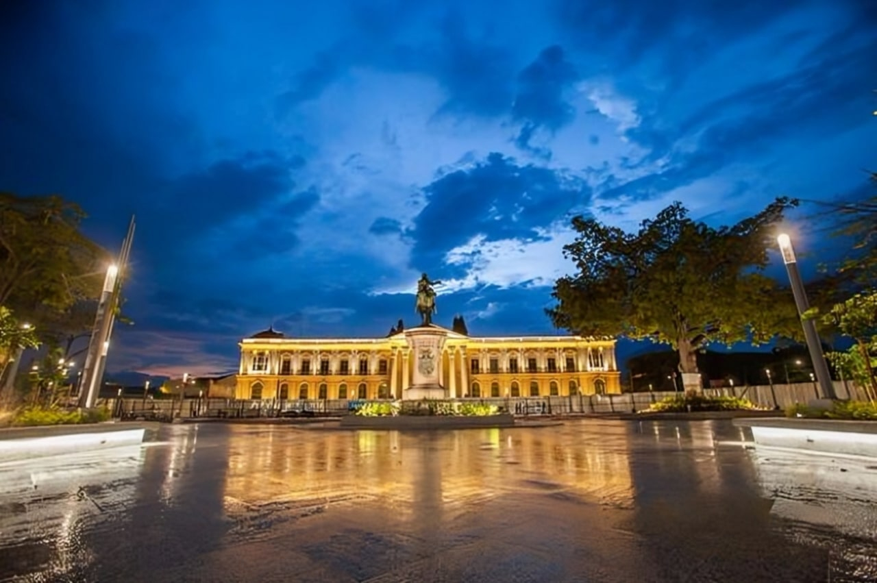 San Salvador : Highlights Walking Tour With A Guide Zntaf8Hd