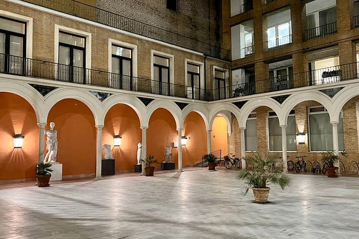 Mysterious and Paranormal Walking Tour in Seville WySh9wvE-backdrop