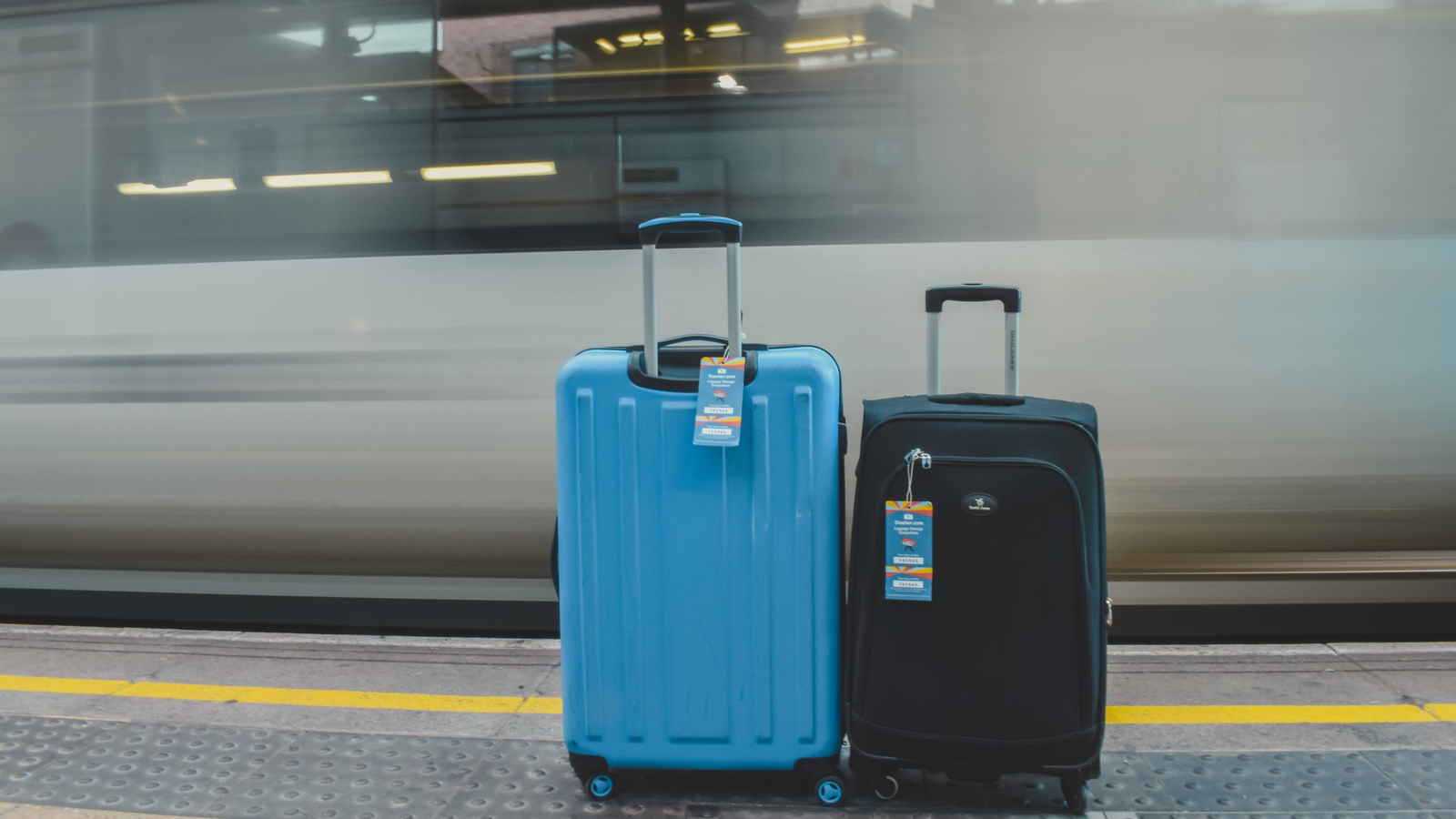 Paris: Luggage Storage in Gare de l'Est fA1lw8xF-backdrop