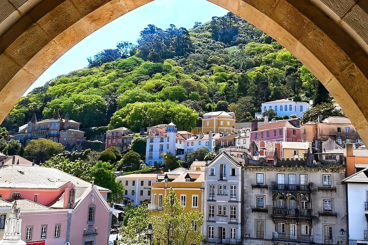 Sintra, Pena Palace, Roca, and Cascais Day Tour From Lisbon ueFdAtnh