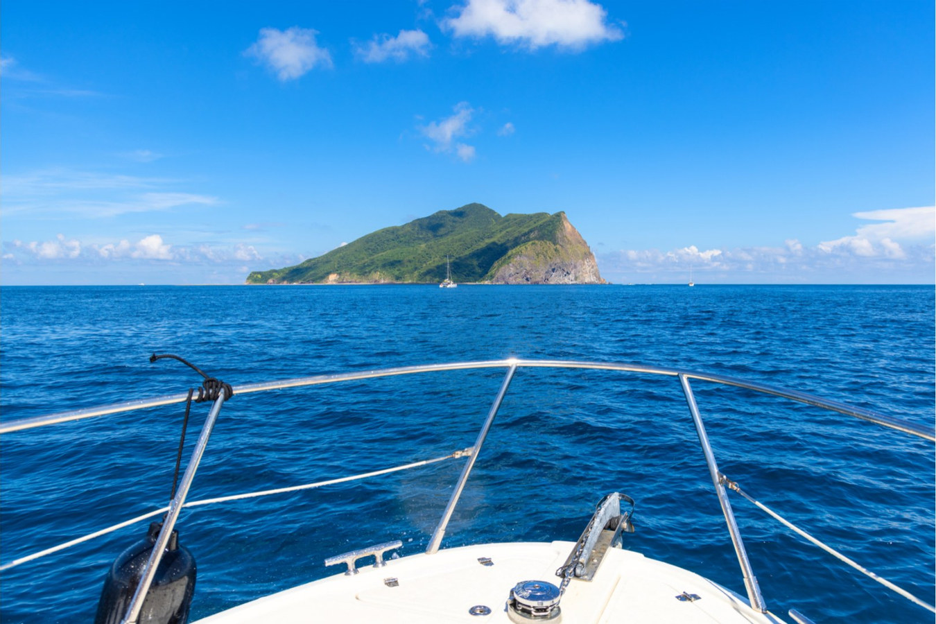 Guishan Island Whale Watching & Animal Farm & Kavalan Whiskey 8klwagDU