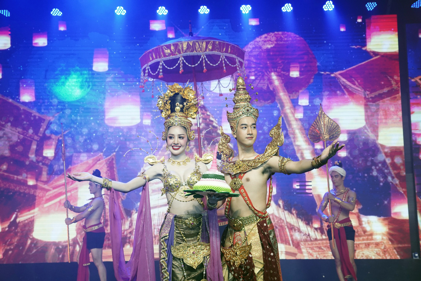 Siam Fantasy Cultural and Martial Arts Show in Bangkok 2Nh4mDeQ