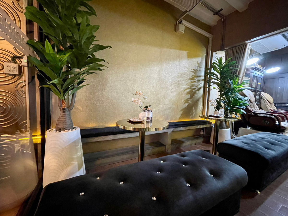 Lek Massage and Spa at BTS Siam Station Experience in Bangkok 87yUSU0H-backdrop