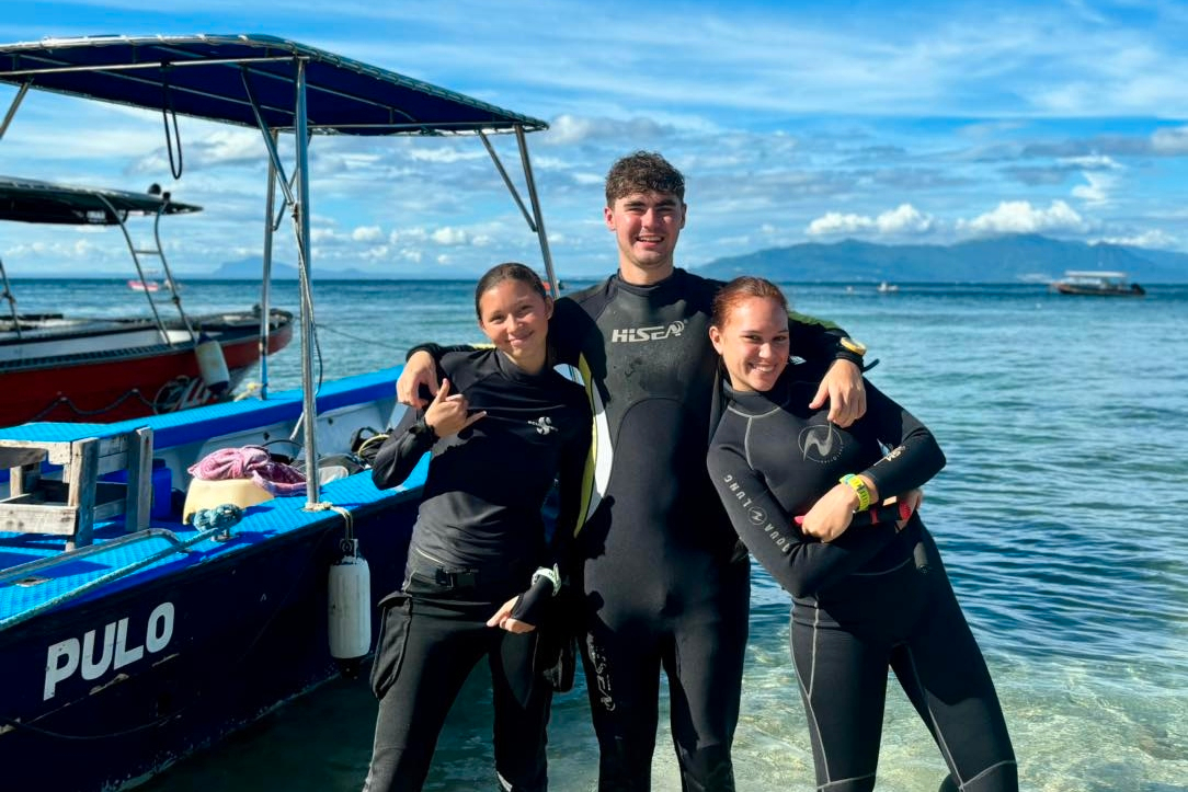 Fun Dive Scuba Diving at Puerto Galera Philippines XvweNsGp