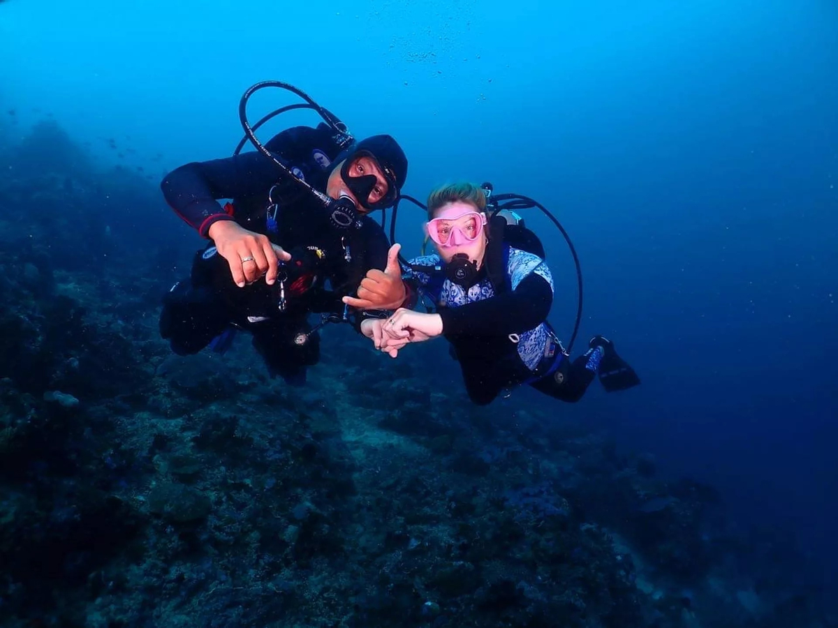 Fun Dive Scuba Diving at Puerto Galera Philippines 2PSKh0Xi
