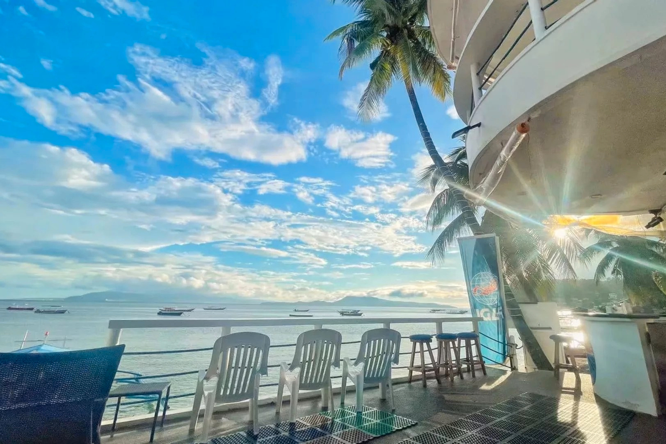 Fun Dive Scuba Diving at Puerto Galera Philippines RSZmXuRG