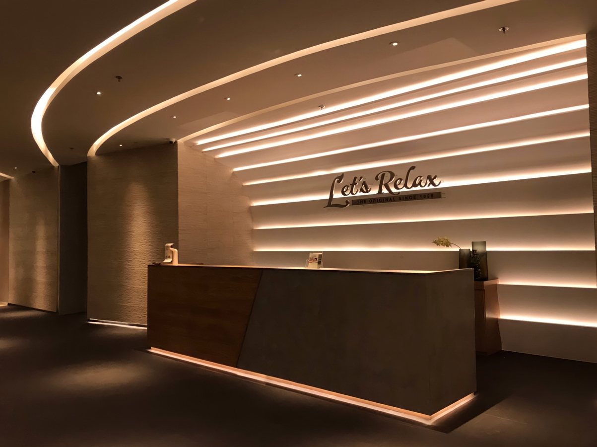 Let's Relax Spa Treatment at Central World in Bangkok 1qXaiEIi
