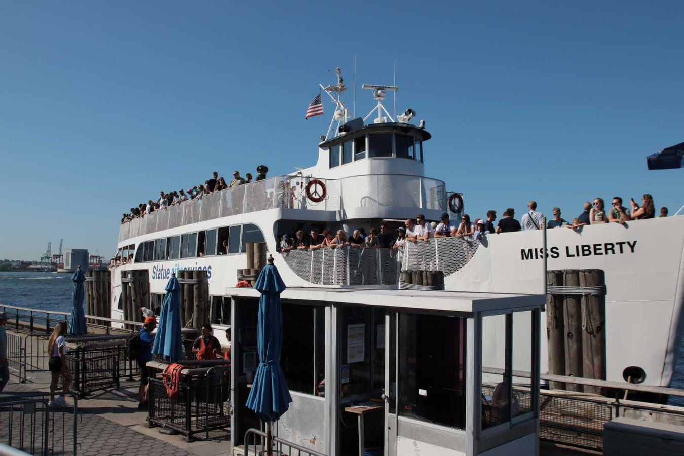 New York Statue of Liberty and Ellis Island Walking Tour A1shQSCT