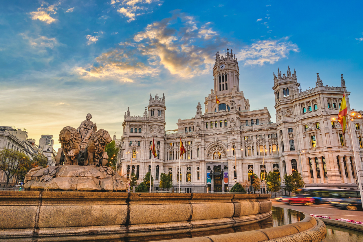 Discover Salamanca : Spain's Golden City Guided Tour with Free eSIM Wy5LA6vX
