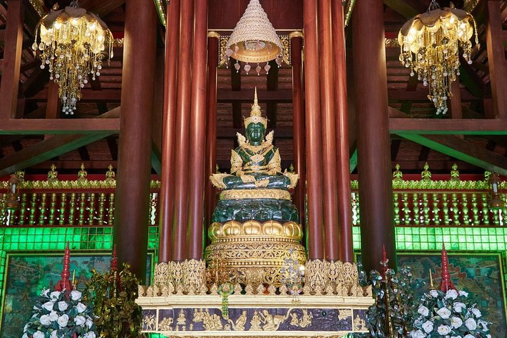 Bangkok: Grand Palace and Emerald Buddha Tour JYe30FNY