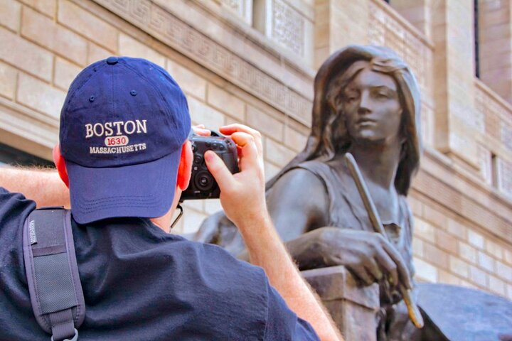 Boston's Architecture, History + Photo Walking Tour (SMALL Group) vYJ2DaJ8