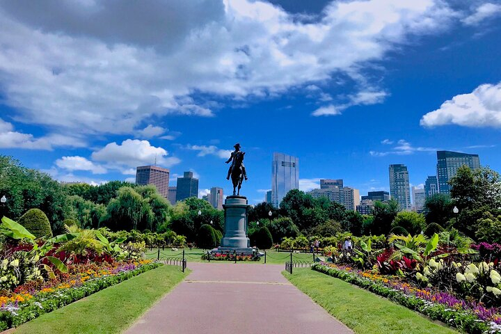 Boston's Architecture, History + Photo Walking Tour (SMALL Group) 1o55w33H